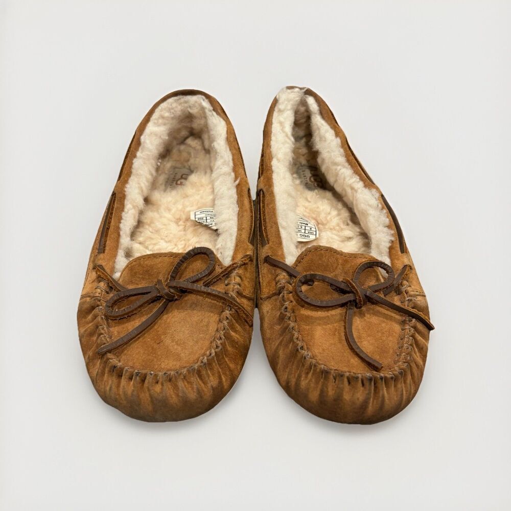 UGG Dakota Moccasin Slippers Women's Brown Suede Insulated - US 8